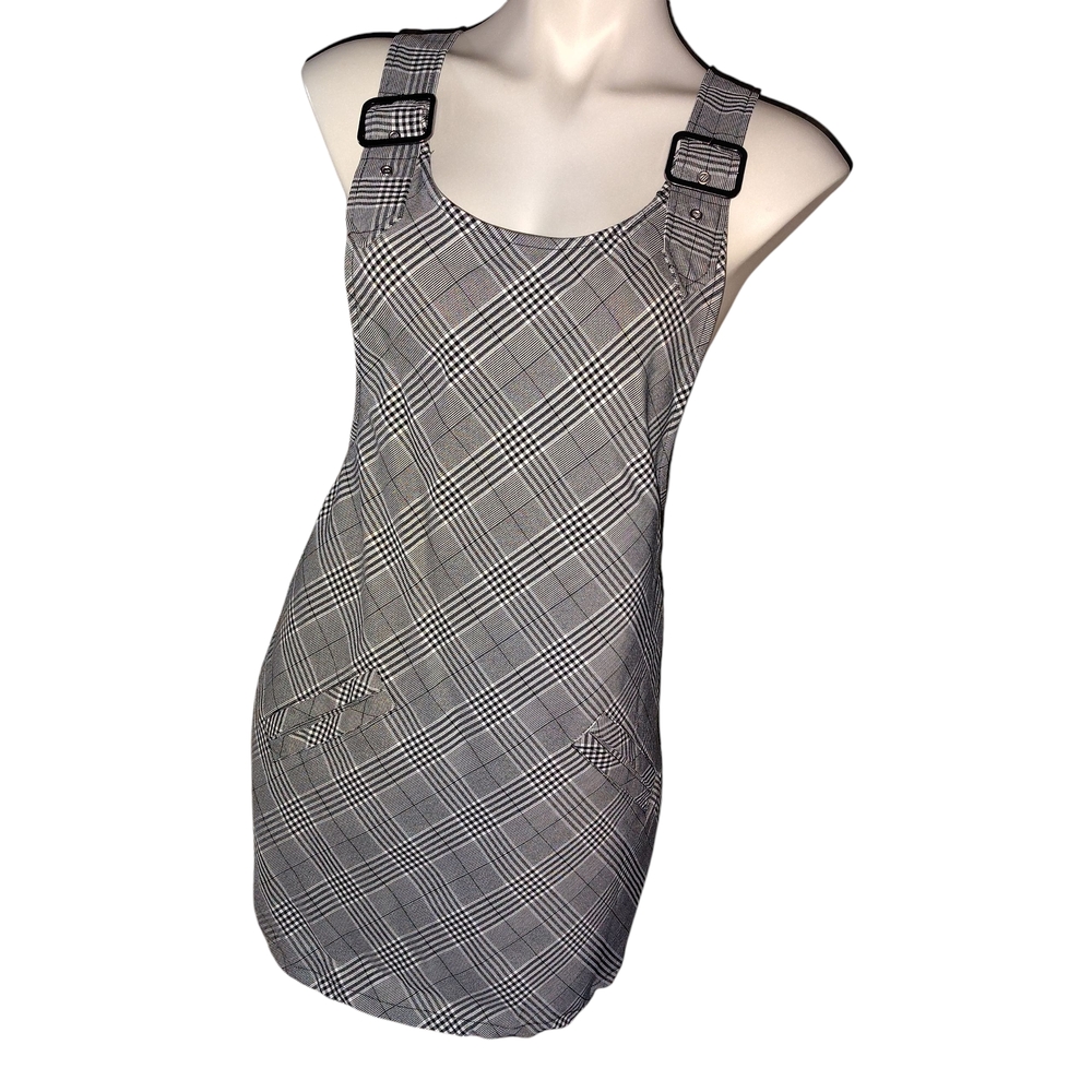 Forever 21 Monochrome Patterned Fabric